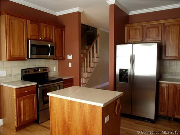 Lots of space and cabinets ...