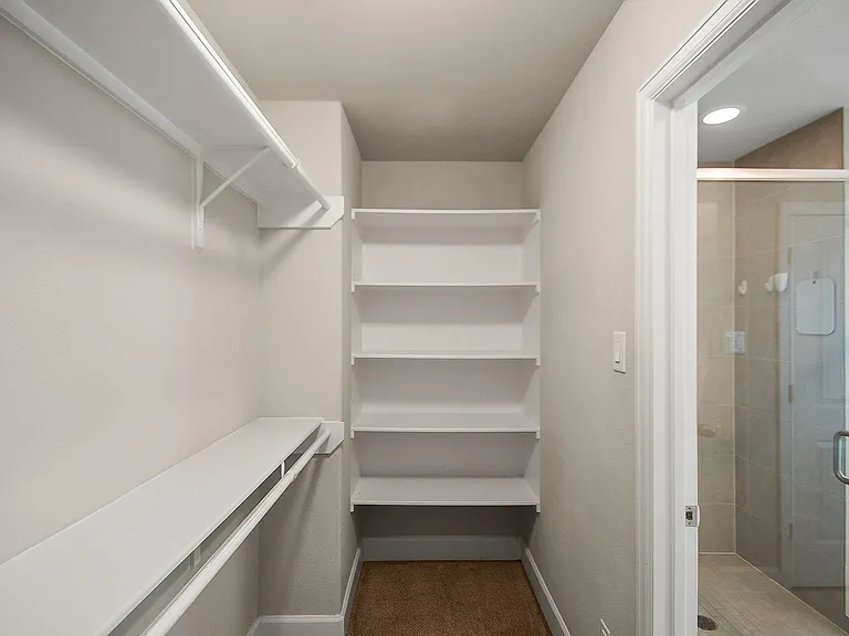 5328 Larkin St — Photo 14
