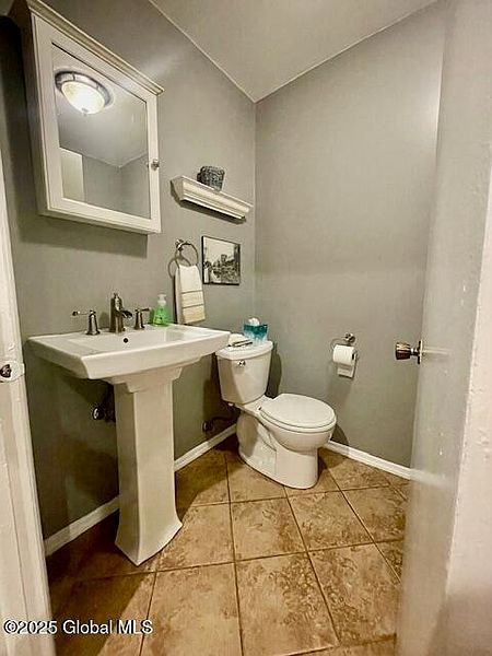 5th image of 73 Meadowlark Drive