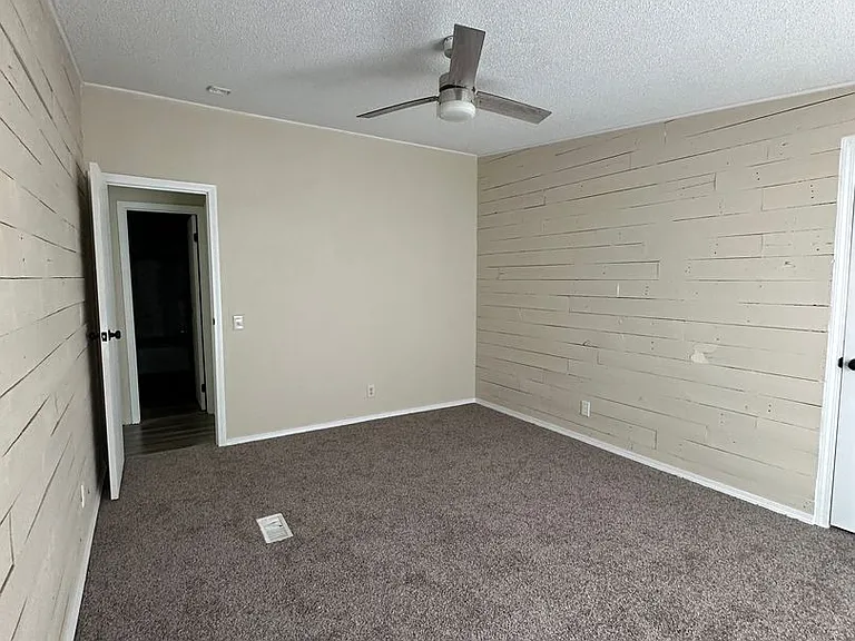 1200 Gwinn Ln — Photo 16
