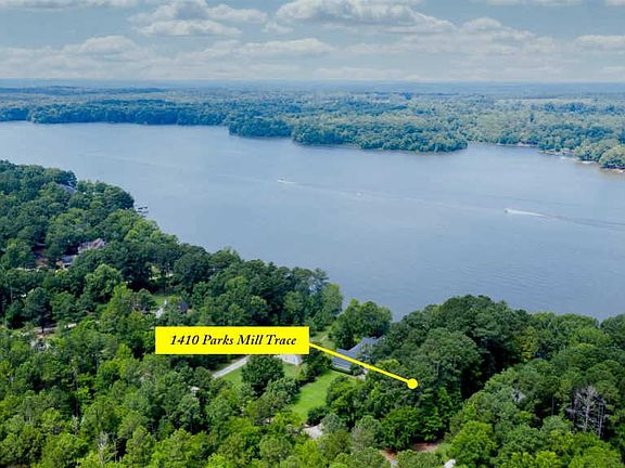 4th image of 1410 Parks Mill Trce