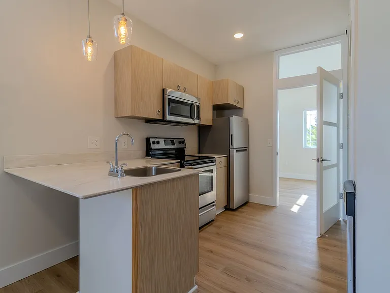1 Bed 1 Bath in Downtown Traverse City — Photo 7