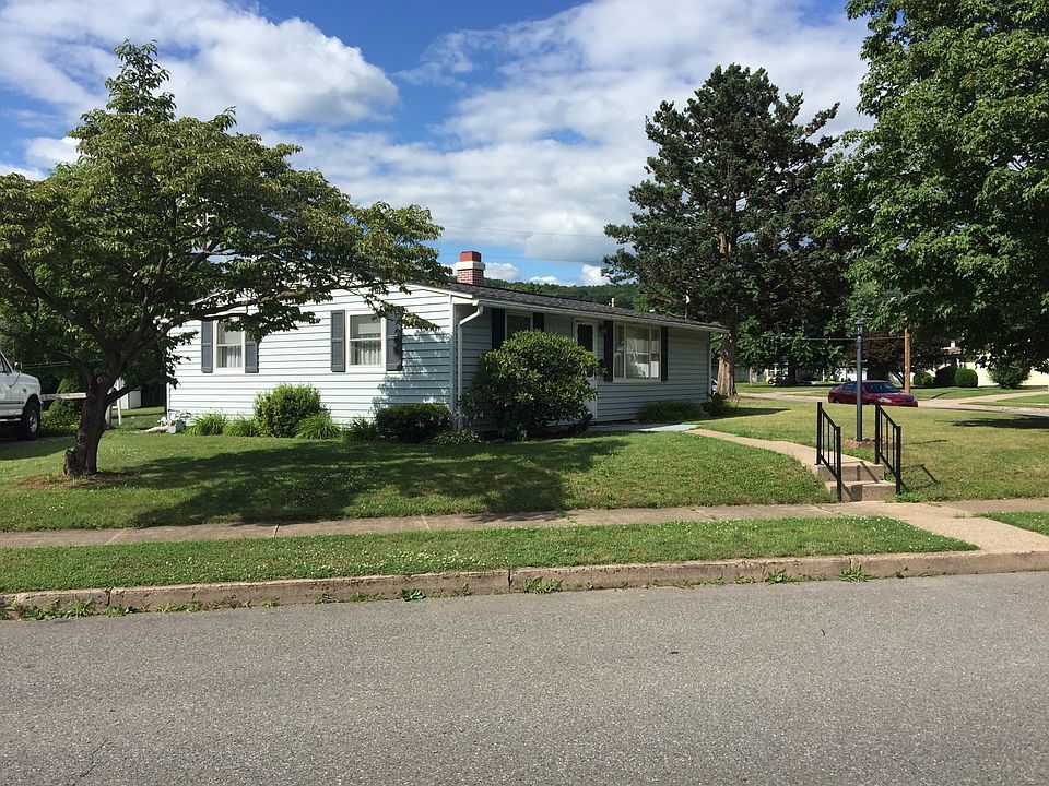 1st image of 801 Tule St