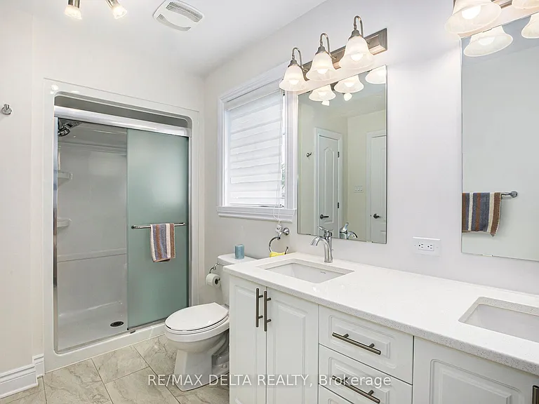 63 Johanne St — Photo 16