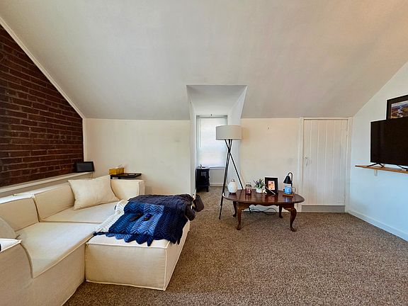 4th image of 337 Culver Rd Unit 3