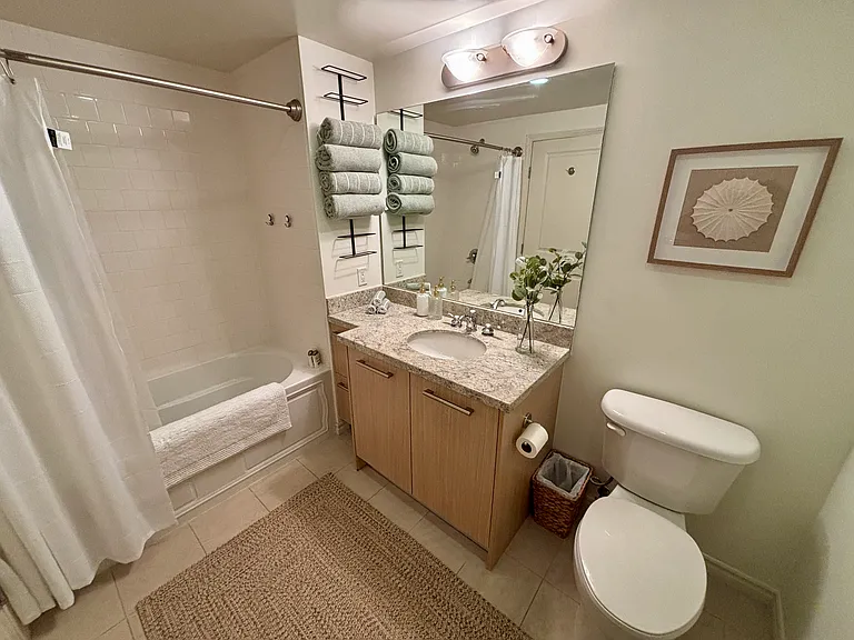 Soaking tub/shower