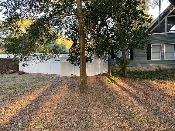 5th image of 10502 Bay Hills Cir