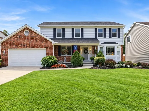 93 Londonderry Ln, Getzville, NY 14068