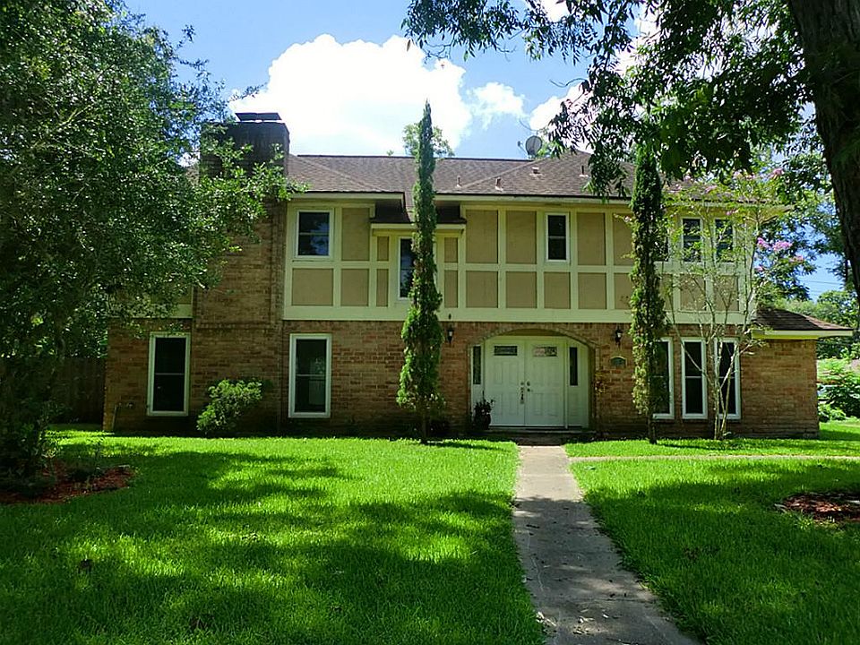 1st image of 109 Banyan Dr