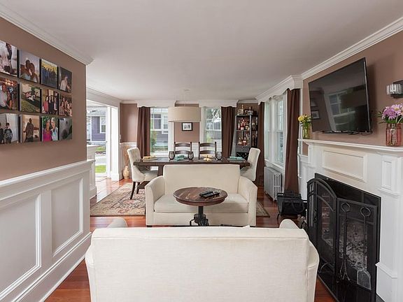 5th image of 17 Clematis Ave