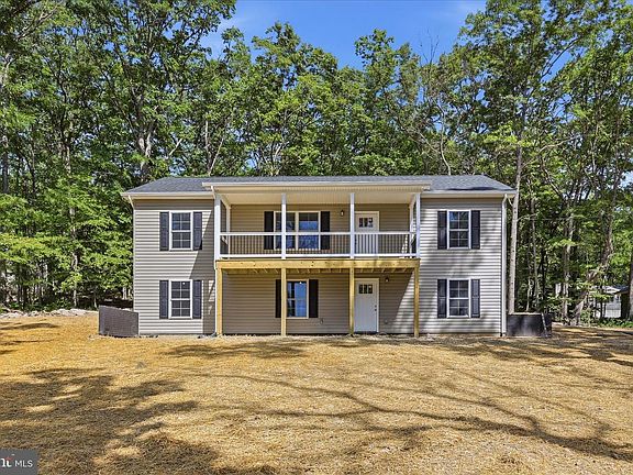 3rd image of 805 Pheasant Dr