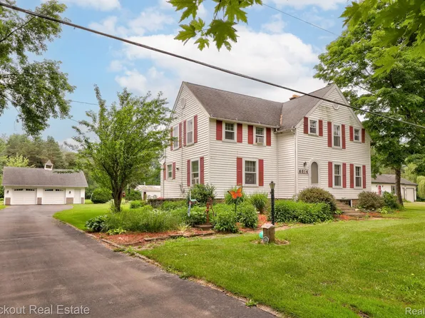 6814 Curtis Rd, Bridgeport, MI 48722