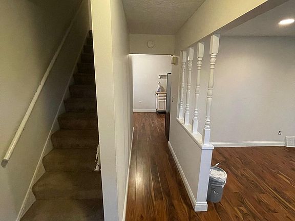 5th image of 133 Logan Ave APT A