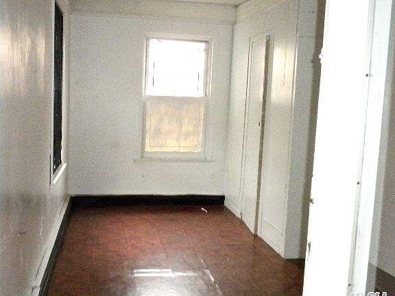 4th image of 9609 Roosevelt Ave