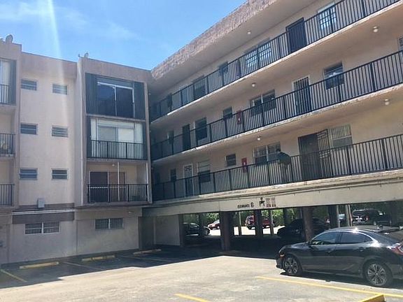 3rd image of 312-1855 W 60th St #312