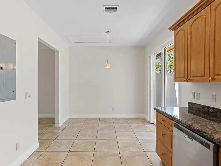 Kitchen-eat in kitchen