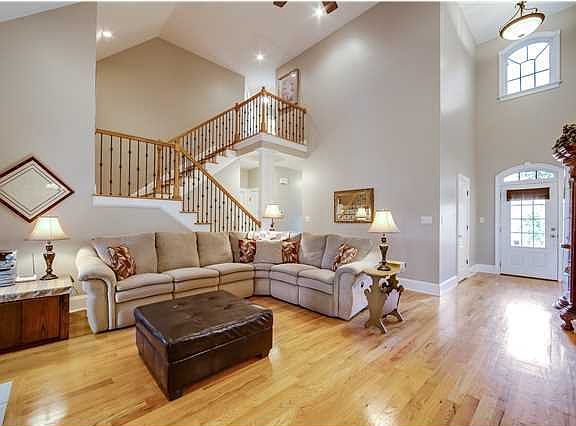 5th image of 196 Meadowwood Cir NE