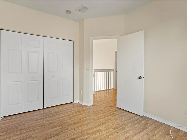 2215 NW 76th Ter — Photo 37