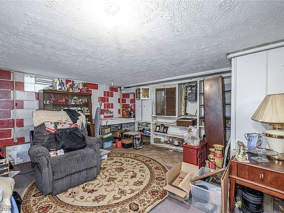 5th image of 1117 N Main St