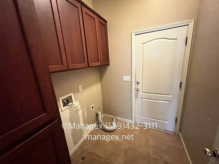 2360 E La Quinta Dr — Photo 7