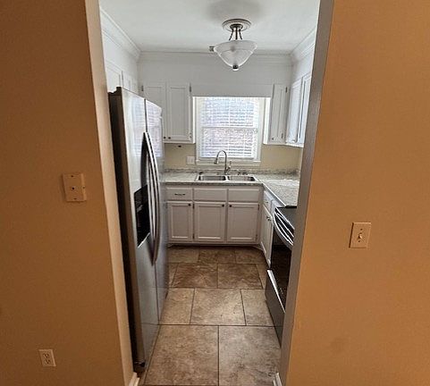 5th image of 1922 Meadowbrook Cir #1922