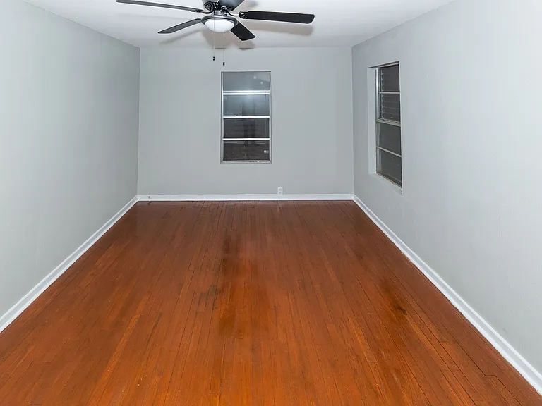 405 Beverly Dr — Photo 3