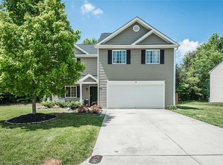 304 Walnut Crossing Dr, Whitsett, NC 27377