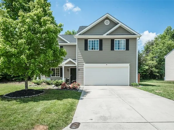 304 Walnut Crossing Dr, Whitsett, NC 27377