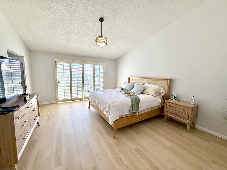 Vista Lago Cir N — Photo 12