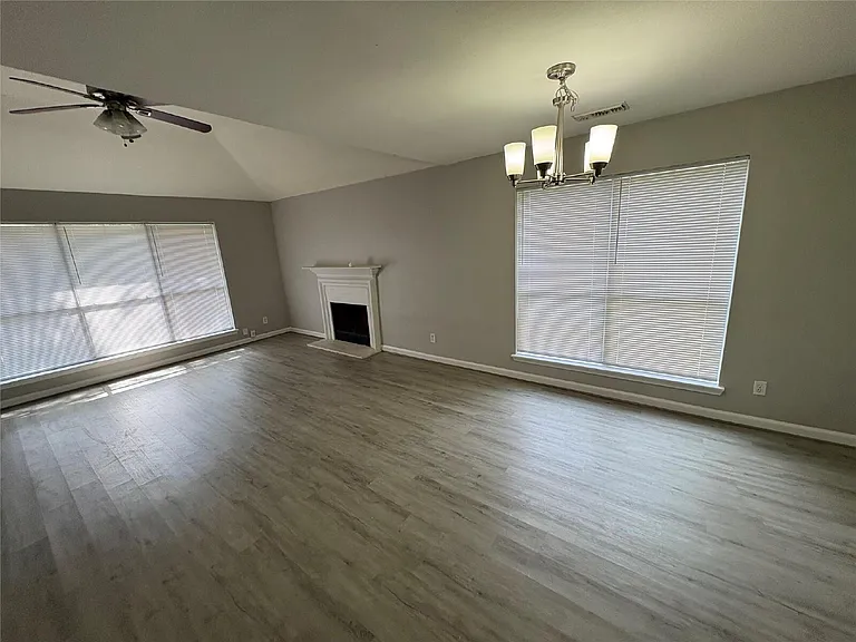 3006 Fort Stockton Dr — Photo 13
