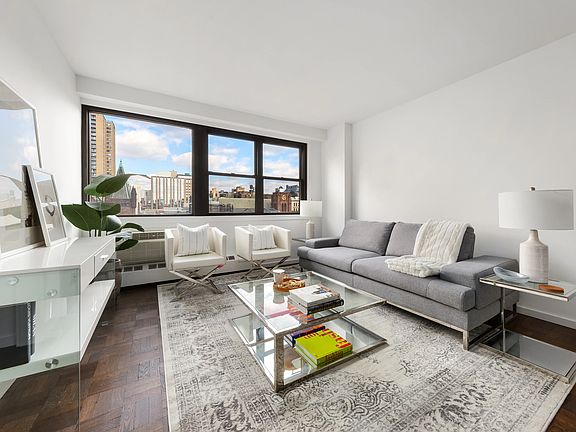 2nd image of 210 E 15th St APT 10N
