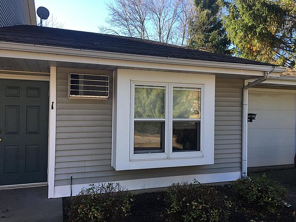 2nd image of 1057 McKenna Blvd APT 1