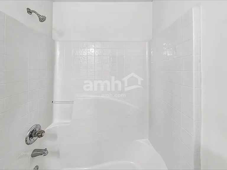 131 Village Dr — Photo 16