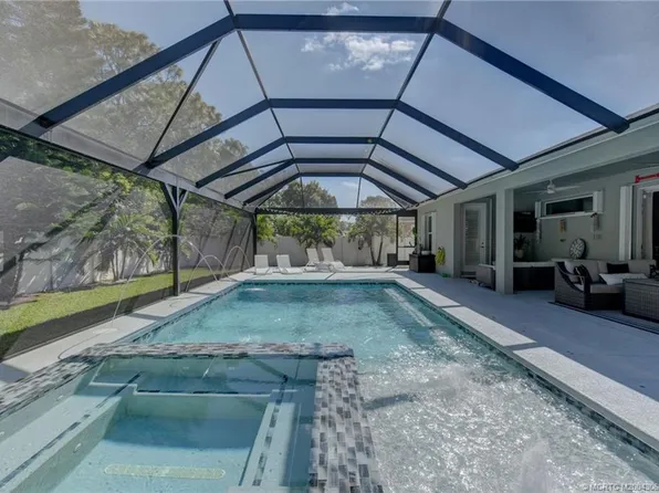 6806 NW Bengal St, Port Saint Lucie, FL 34983