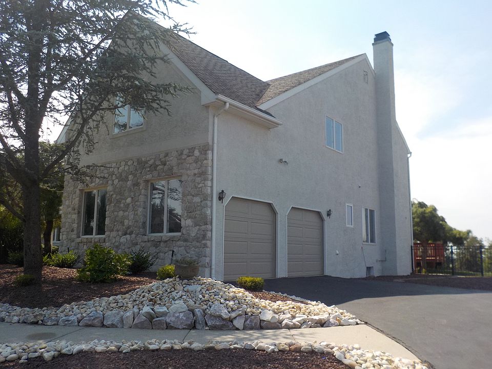 1st image of 23 Yale Dr