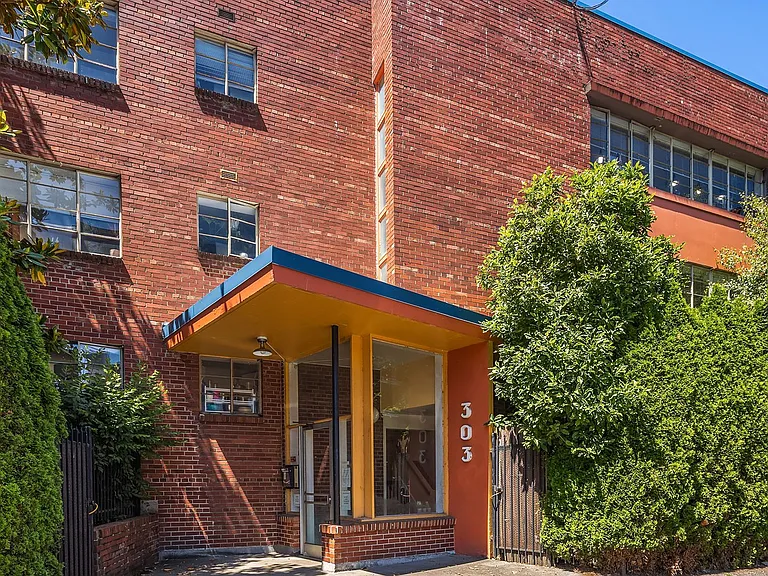 303 Harvard Ave E #303 — Photo 12