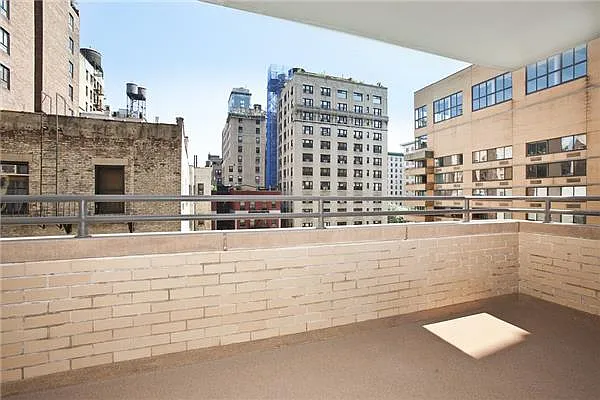 Sold by R New York | media 17