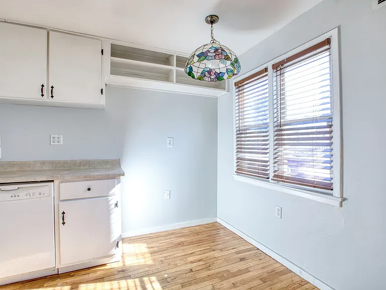124 Mayflower St — Photo 7