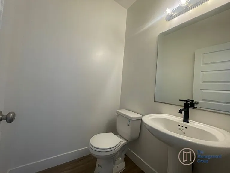 4179 E Elrond Ln — Photo 4