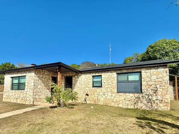 104 Mineola St, Ingram, TX 78025