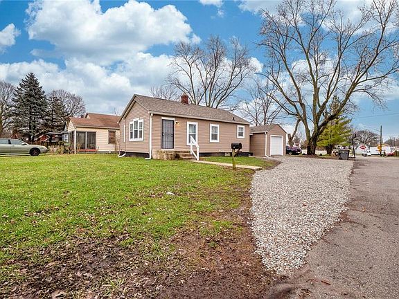 3rd image of 3851 E Pleasant Run Parkway South Dr