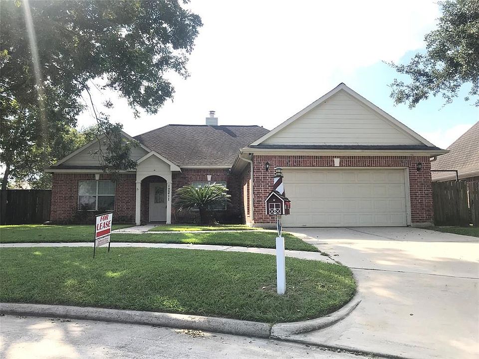 1st image of 12211 Summerbrook Ct