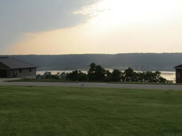 5 Royal Oaks Ct, Guttenberg, IA 52052