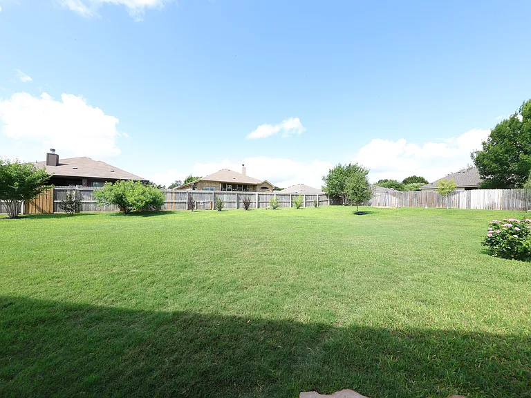8413 Split Trail Cv — Photo 24