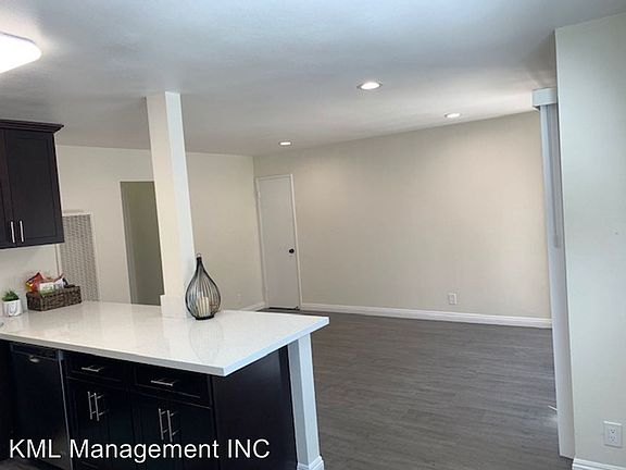 5th image of 1305 N Garfield Ave #A