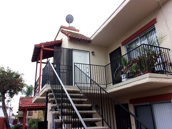3rd image of 1242 Hornblend St APT 5