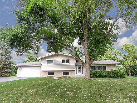 2nd image of 4N727 Country Club Dr