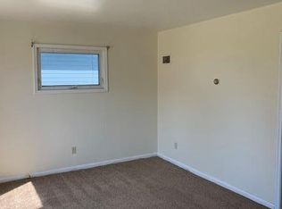 2014 4th St NW, Minot, ND 58703