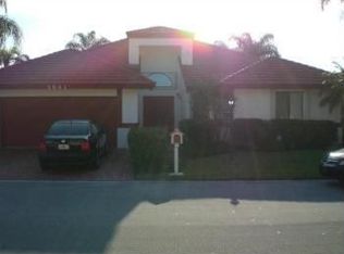 1041 SW 115th Ave, Pembroke Pines, FL 33025