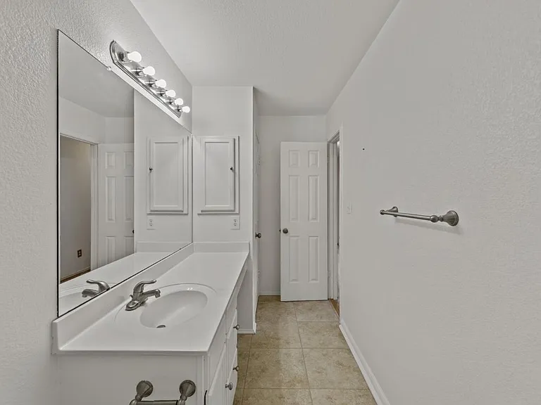 904 Purple Martin Ct — Photo 21